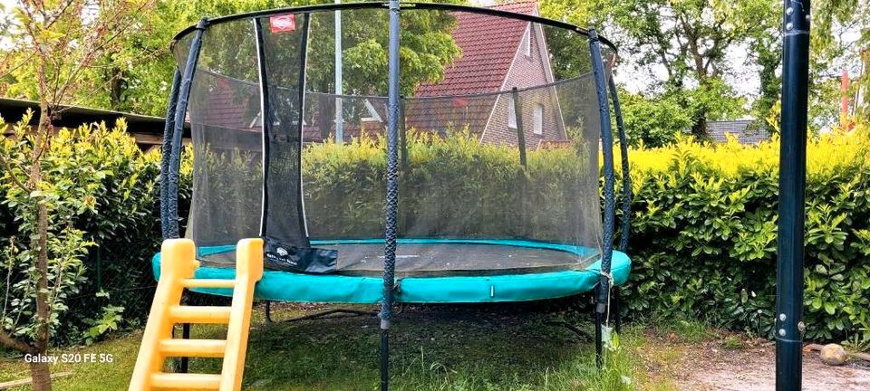 Das Berg Trampolin "Champion" mit Sicherheitsnetz Deluxe , Sprung in Aurich