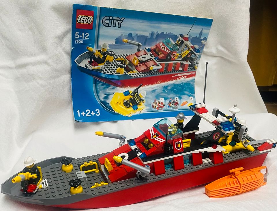 Lego Feuerwehrboot 7906 in Tharandt