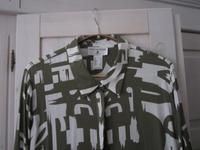 Heine Bluse ecru khaki bedruckt Gr 50 Neu 63 cm breit Niedersachsen - Hildesheim Vorschau
