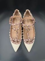 Valentino Garavani Ballerinas Rockstud Pumps Weiß Rosa Leder 36 Hamburg-Nord - Hamburg Eppendorf Vorschau