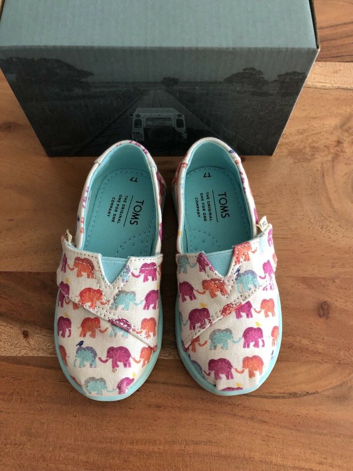 Toms Schuhe Baby Elefant Unisex Schuhe Baby Kind 23,5 NP 40€ in Ammerbuch