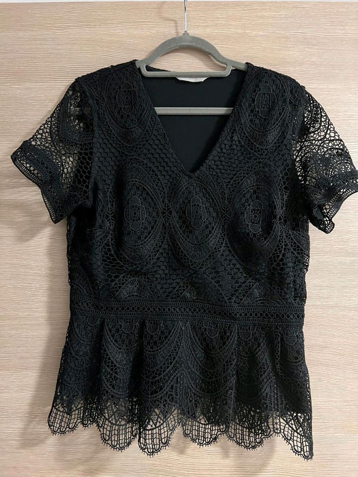 Bluse mit Spitze H&M in Rastatt