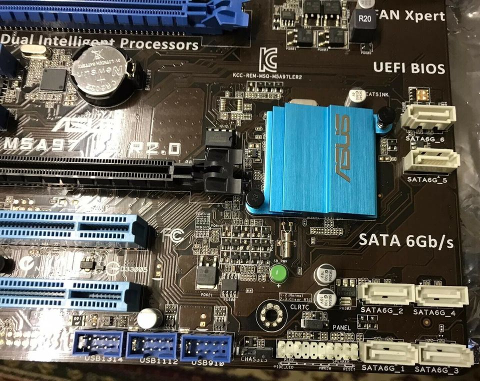 ASUS M5A97 LE R2.0 Mainboard + extras in Pinneberg