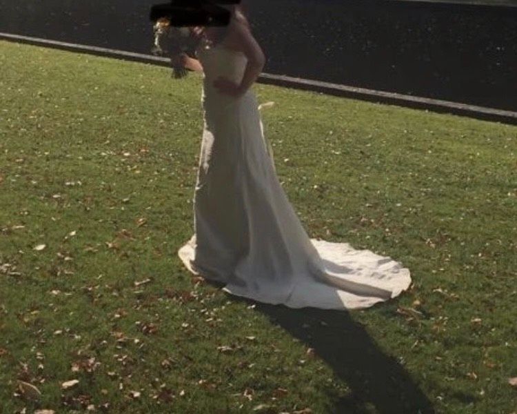 Brautkleid Hochzeitskleid Marylise Seide Perlen Schmucksteine in Düsseldorf