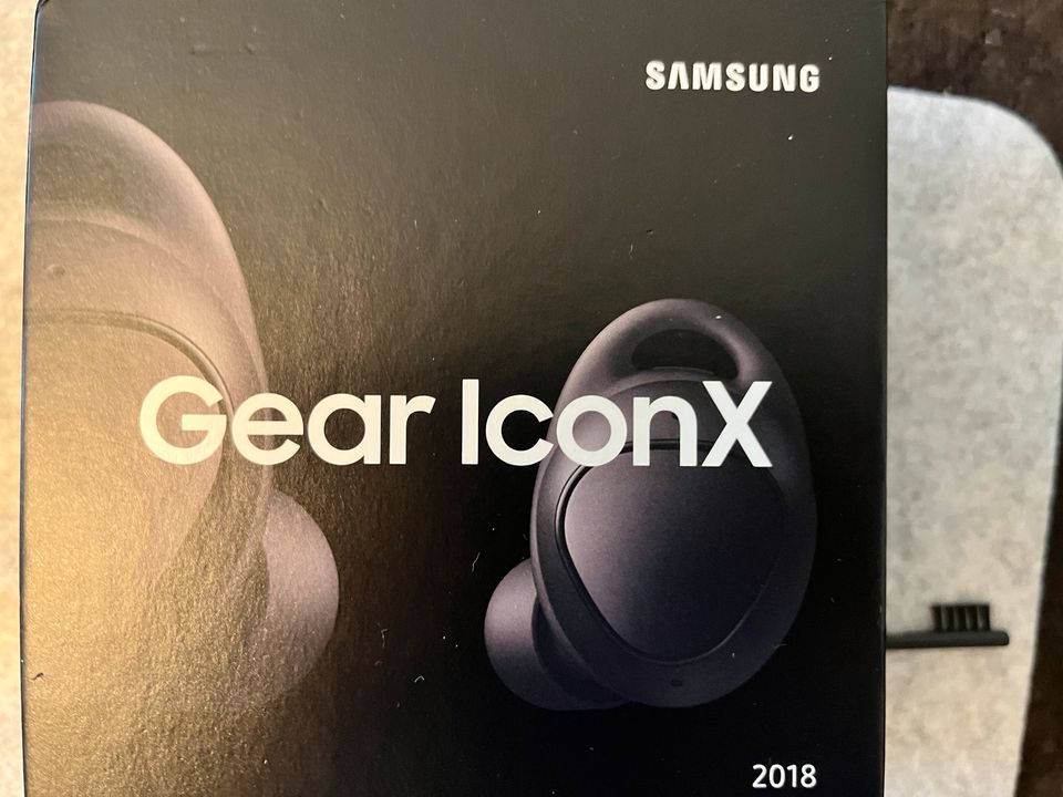 Samsung Gear IconX SM-R140 (2018) Bluetooth Kopfhörer (Black) in Eichenau