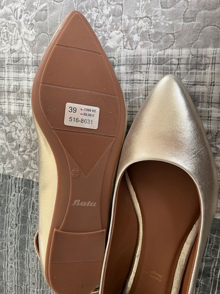 Bata Pumps 39 Gold in Falkensee