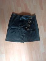 Rock schwarz Schnallen knielang Fake Leder Midi 42 44 L XL Nordrhein-Westfalen - Leichlingen Vorschau
