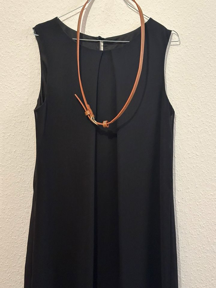 Kleid schwarz kurz in Großenkneten