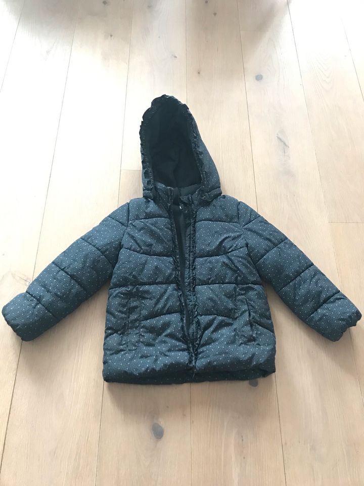 H&M Kinderjacke Gr.116  Kapuze abnehmbar in Hamburg