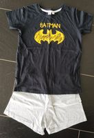 Batman Schlafanzug Pyjama Größe 134/140 Jungen Neuwertig Bayern - Grettstadt Vorschau