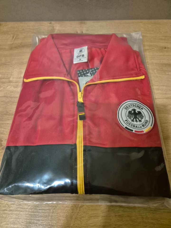 DFB Outfit For Fans Trainingsjacke Sportjacke Gr. M NEU +Etikett in Berlin