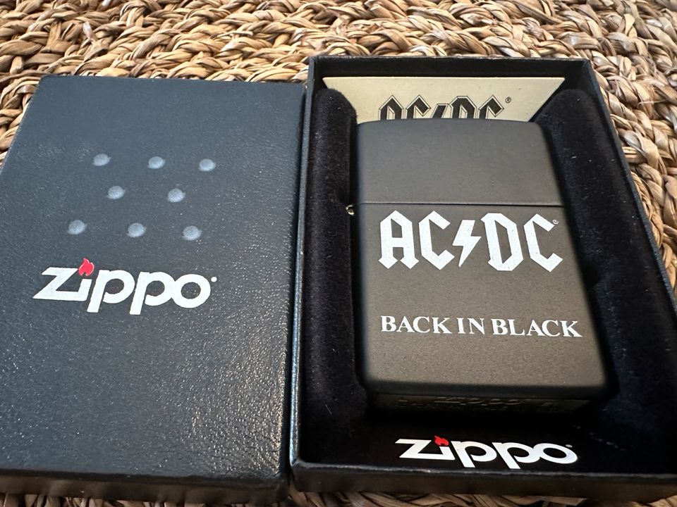 Orginal Zippo Black in Black AC/DC Feuerzeugs Benzin in Duisburg