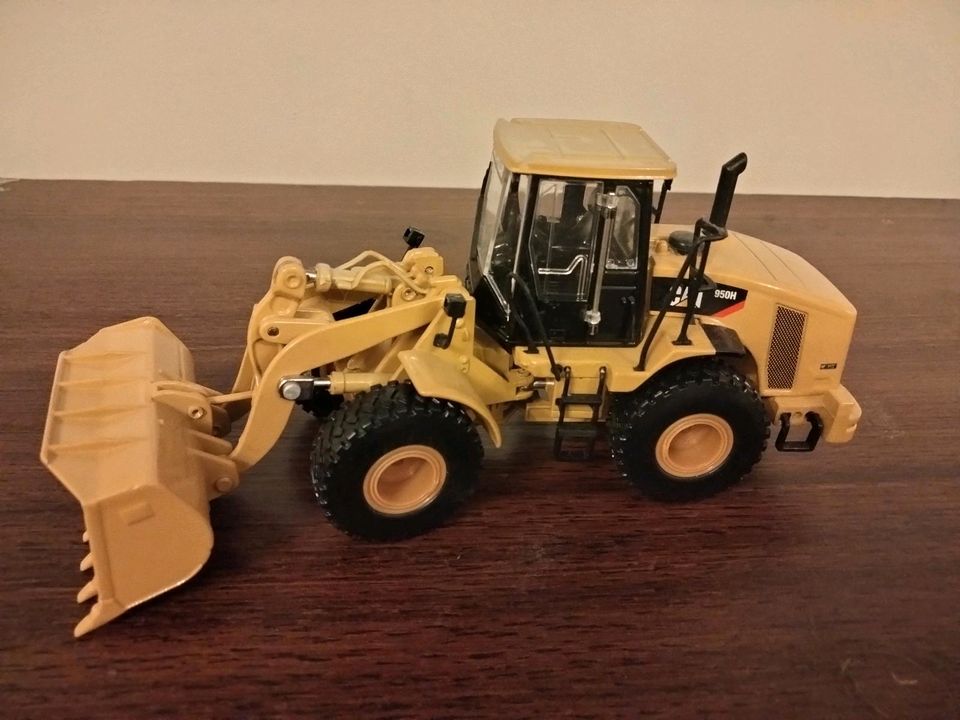 Caterpillar 950H Wheeled Loader in Lunzenau