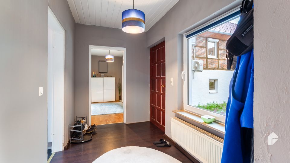 Großzügige Maisonettewohnung mit 7 Zimmern und Hauscharakter in Neindorf in Wolfsburg