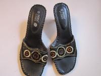 Pantolette Sandalen Andrea Conti schwarz Perlenvrzierung 40 TOP Hessen - Künzell Vorschau