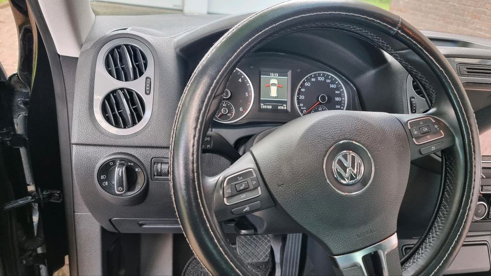 VW tiguan 5 sitzer 2,0 L in Großenkneten