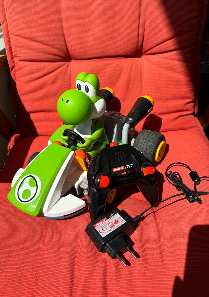 Ferngesteuertes Carrera Kart Yoshi in Berlin