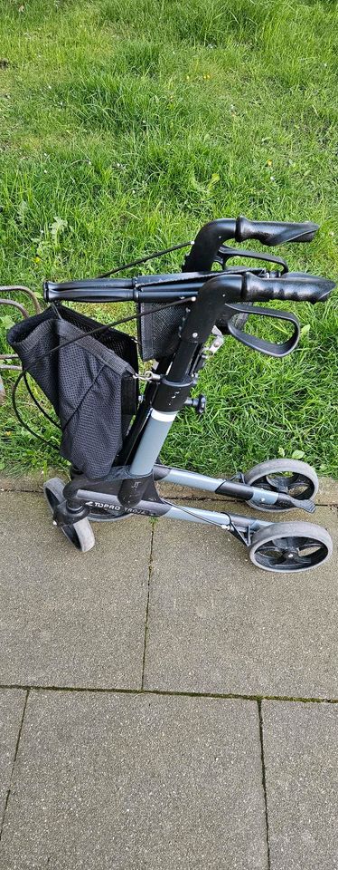 TOPRO Leichtgewichtrollator Troja Original Rollator M in Ahlen