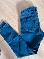 H&M Jeanshose Gr.28/30 Schwarz Frankfurt am Main - Bockenheim Vorschau