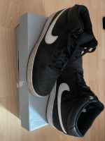 Ich biete Nike Schuhe schwarz, weiß Hannover - Ricklingen Vorschau