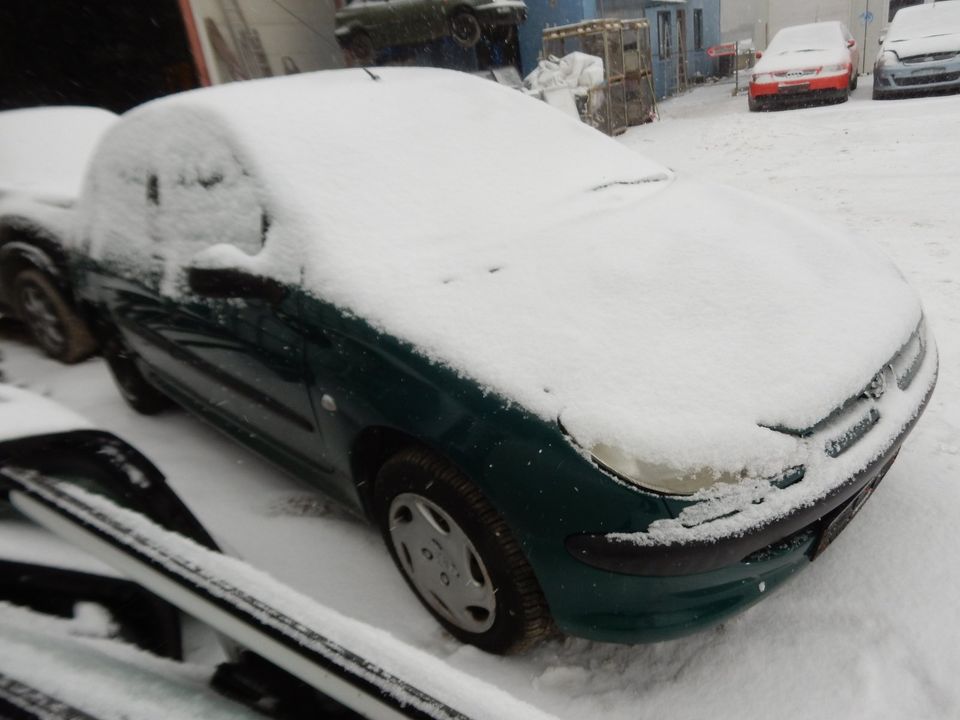 Peugeot 206 Ersatzteileträger BVM5 Patagonie-Grün VN9163 in Heilsbronn