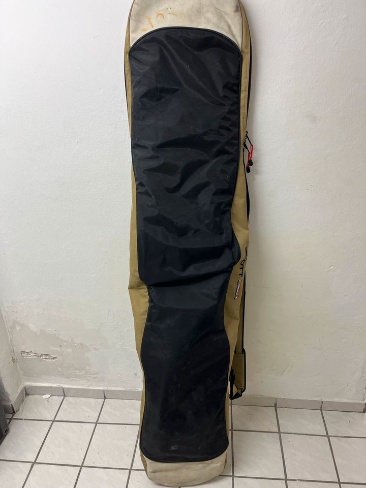 Snowboardset komplett mit Bindung,Stiefeln, Boardbag - gebraucht in Hamburg