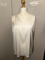 Comma Bluse Shirt Top V-Ausschnitt weiß Gr. 44 Bayern - Holzkirchen Unterfranken Vorschau