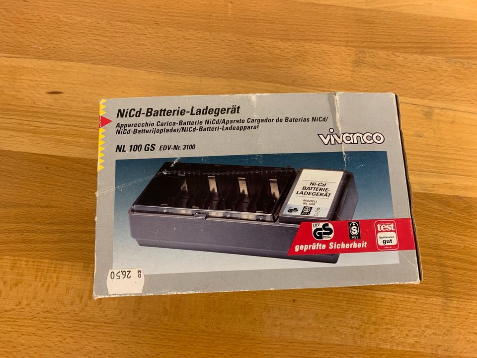 Batterie Ladegerät Vivanco in Langen (Hessen)