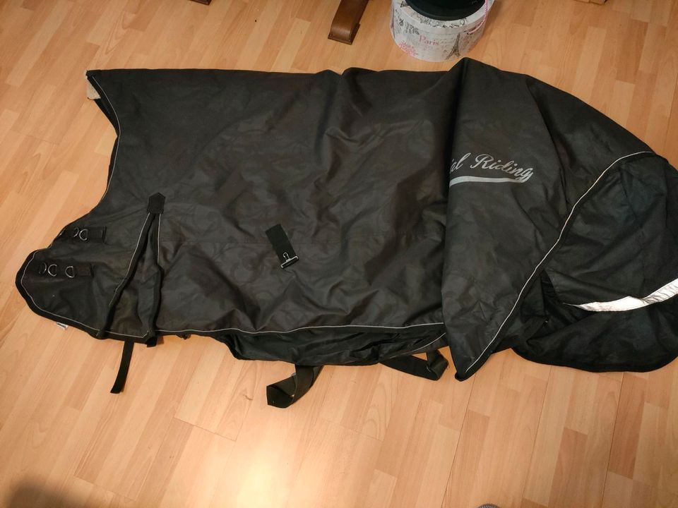 Imperial Riding 400g Outdoordecke 155 cm schwarz in Itzehoe