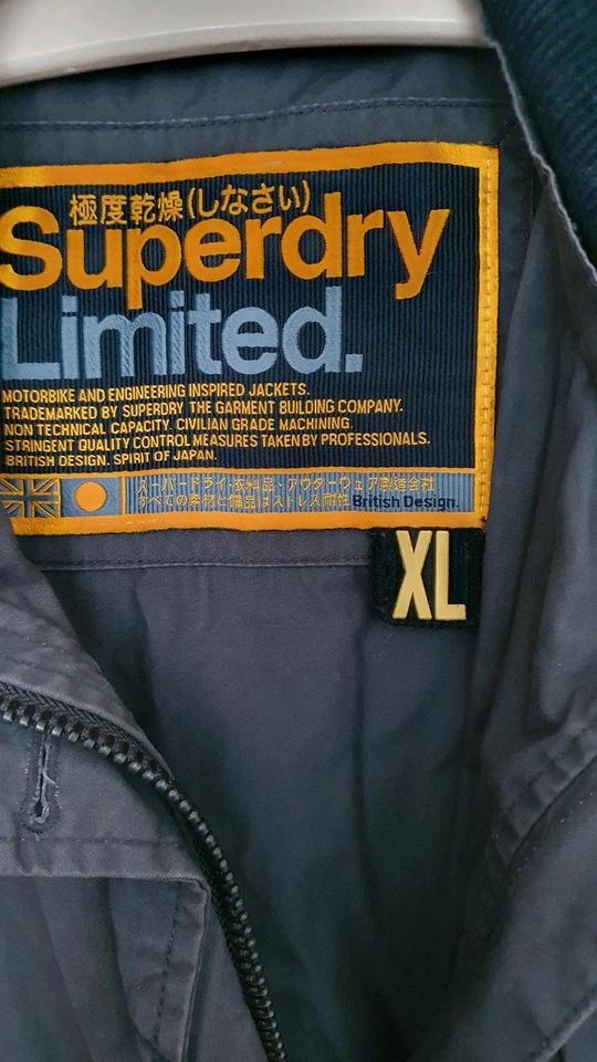 Übergangsjacke von Superdry Gr.XL !! in Hamburg