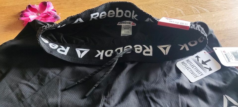 REEBOK Athletik Shorts Herren kurze Sport Hose Basketball Männer in Hofheim am Taunus