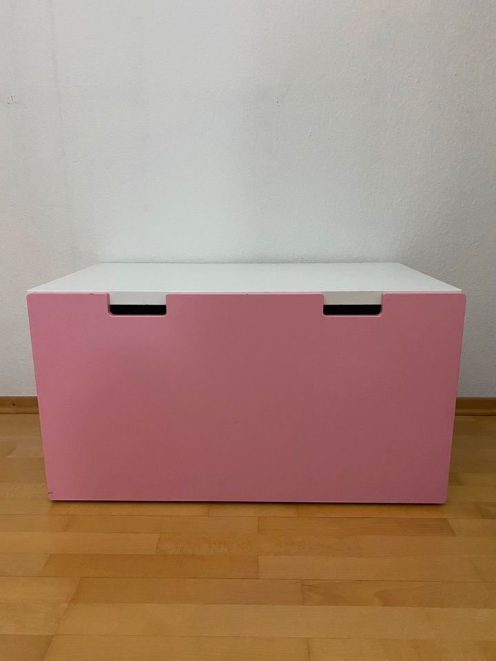 Ikea STUVA / SMÅSTAD Truhe & Kindertisch rosa in Ettlingen