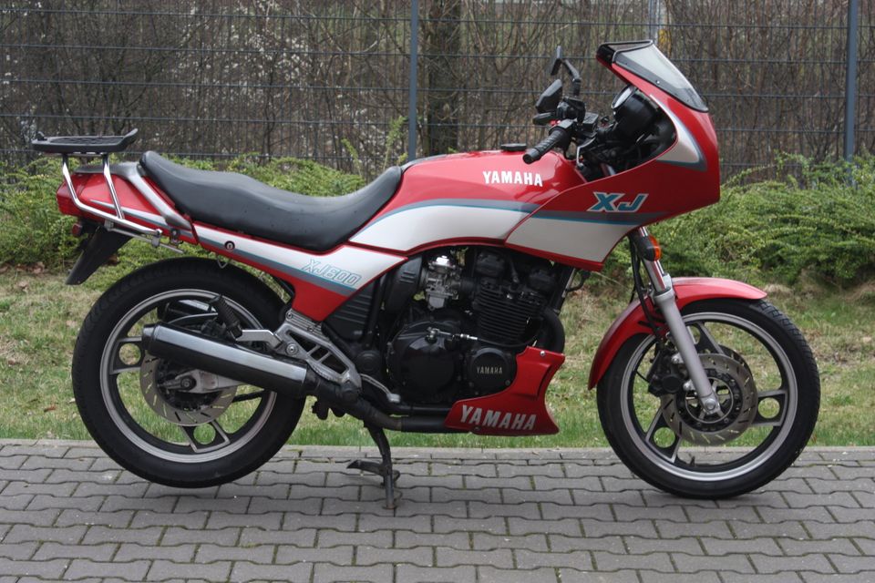 Yamaha XJ600 3KN Heck Verkleidung Bürzel Sozius Griff rot in Ahlen