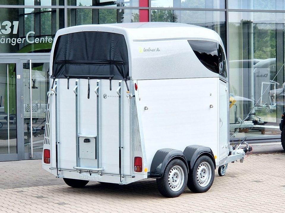 Pferdeanhänger CARELINER ALU von Bücker Trailer in Heek