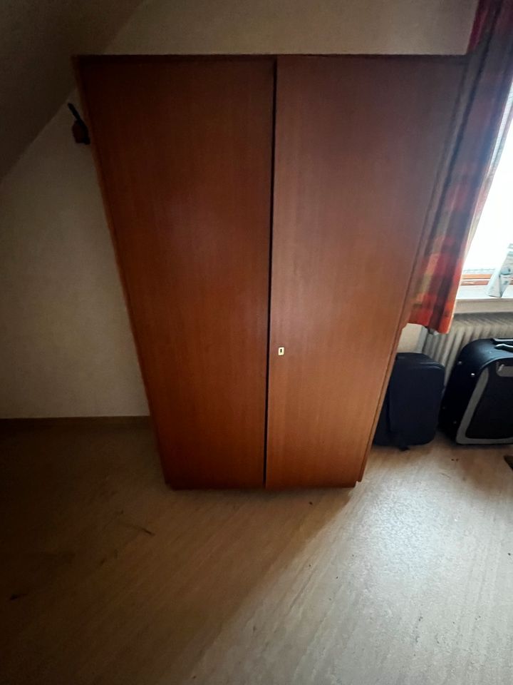 Kleiderschränke, Aktenschrank in Weyerbusch