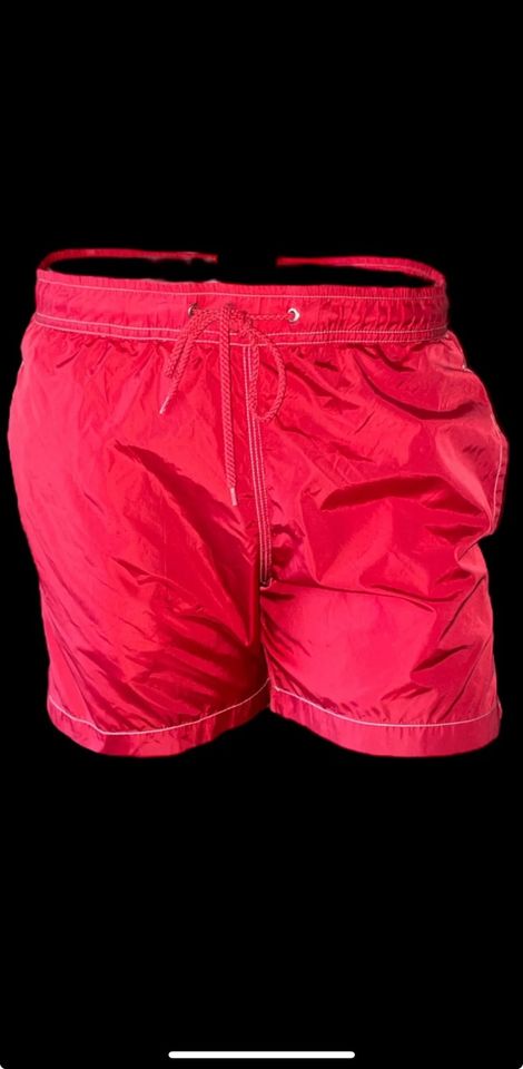 MONCLER Herren Designer Luxus Badeshorts Shorts Rot Gr.S in Hannover