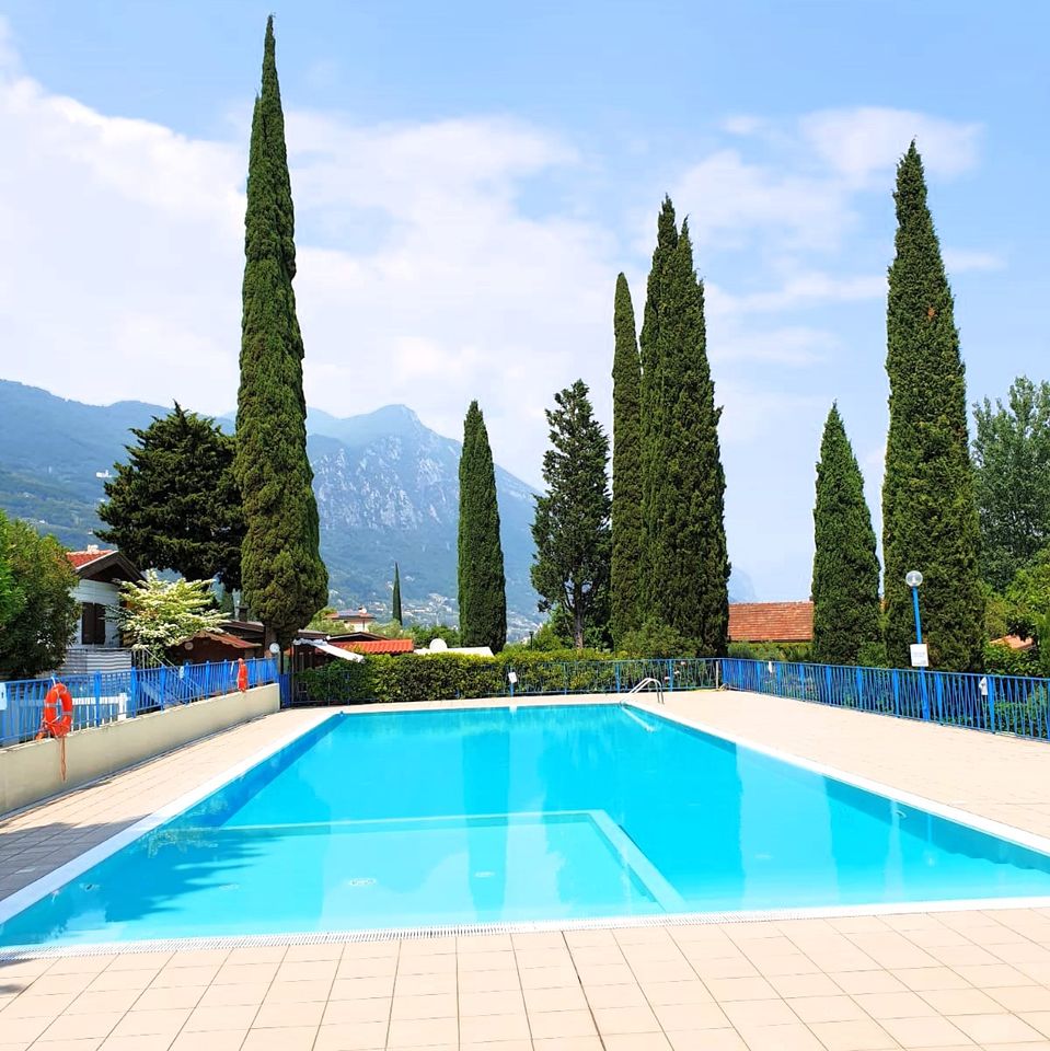 Romantischer Bungalow mit Garten und Swimmingpool | GARDASEE in Ottobeuren