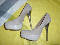 Sexy Buffalo High Heels Pumps Plateau Gold Stiletto 14cm Gr.38 Bayern - Velburg Vorschau