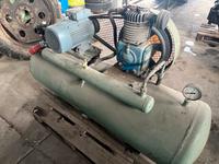 DDR Kompressor Verdichter 400l Motor neu Sachsen - Belgern Vorschau