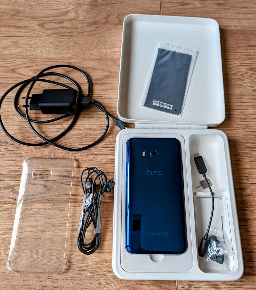 HTC U11 Handy 64 GB Dual Sim Saphire Blue in Delmenhorst