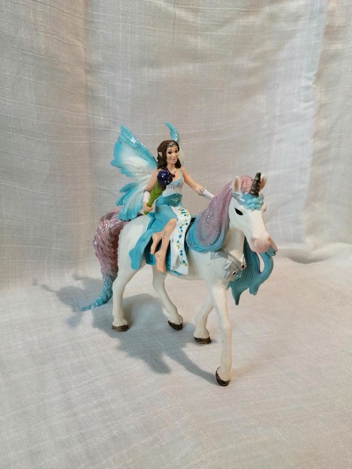 schleich BAYALA 70569 Elfe Eyela mit Prinzessinnen Einhorn in Bergneustadt