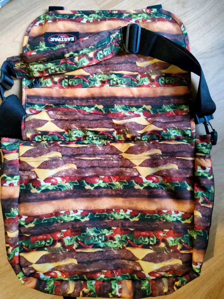 Eastpak Umh ngetasche Hungry Henry in Berlin Mitte eBay