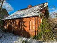 Kleines charmantes Haus  mit großer Scheune in absolut ruhiger Lage, im Sternenpark Havelland, mit großem Grundstück und  viel Potenzial. Sanierungsbedürftig, aber ab sofort durchaus bewohnbar! Sachsen-Anhalt - Havelberg Vorschau