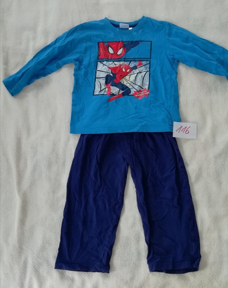 Ju Schlafanzug Pyjama 116 in Dassow