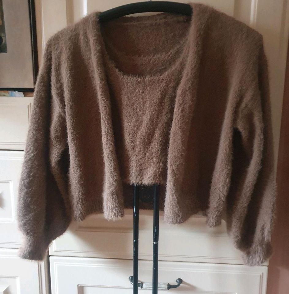 Shein, Twinset, Gr  36, XS,S kuschelig Top u. Cardigan,croptop in Flammersfeld