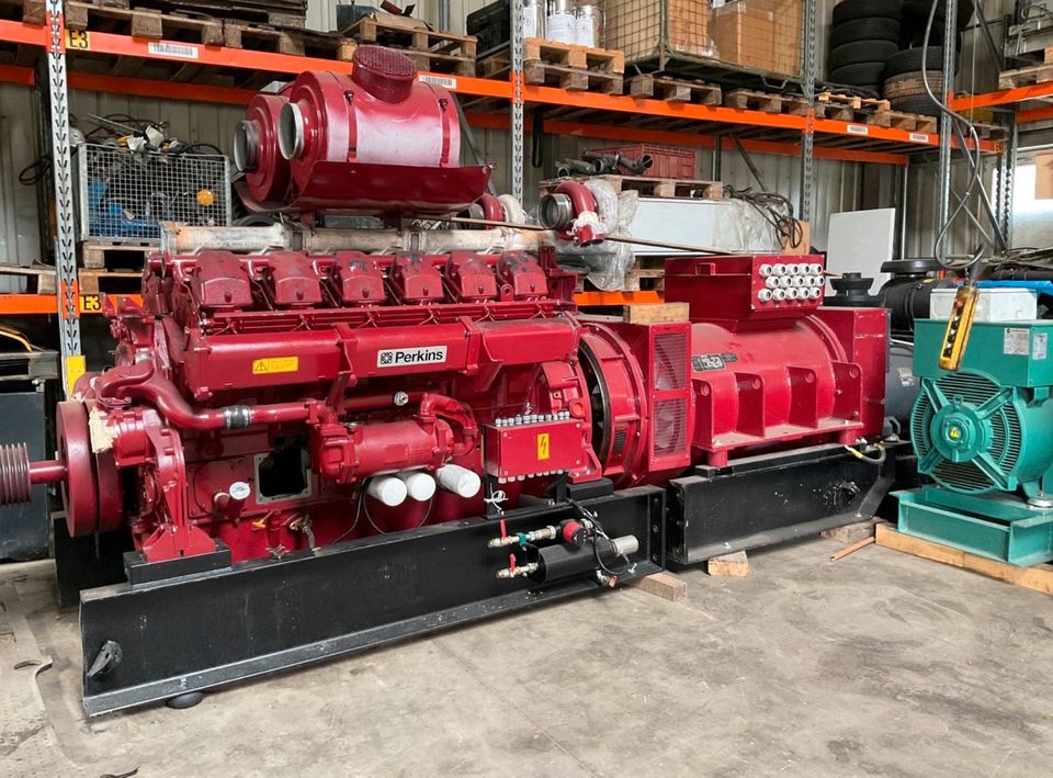 Perkins 1400 KVA Stromaggregat BHKW Notstromaggregat in Gundelsheim