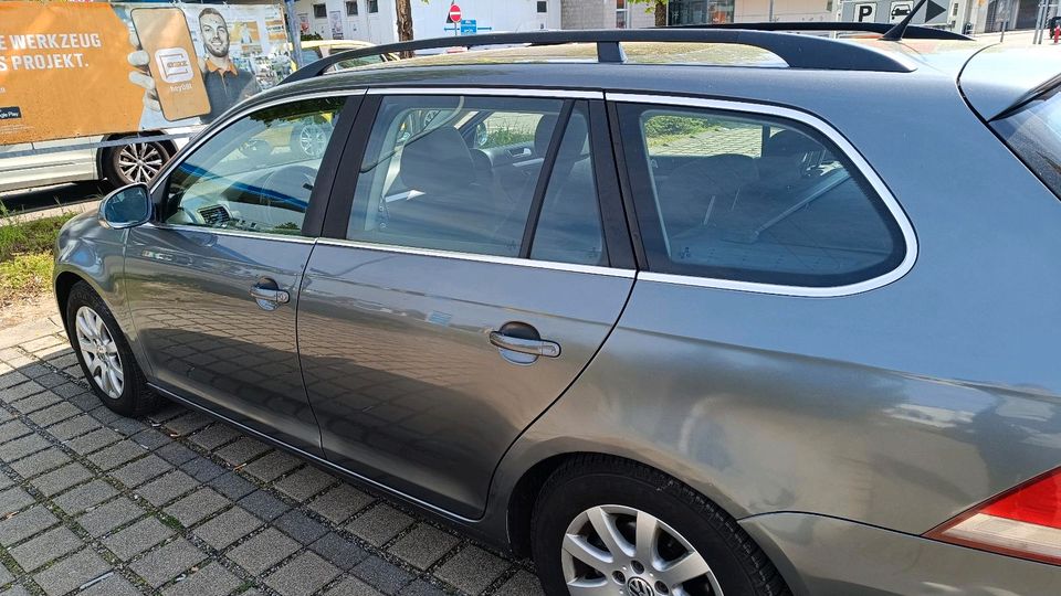 VW Golf Variant in Konstanz