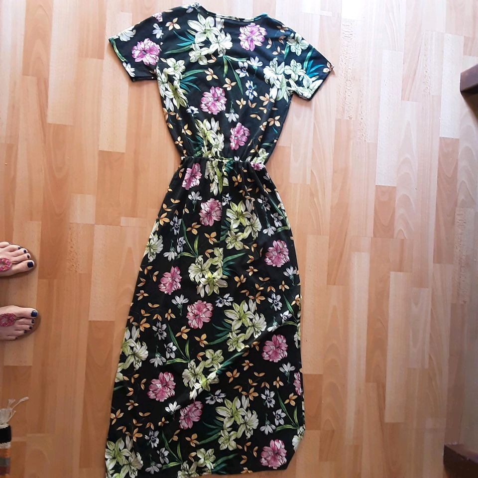 Langes Sommerkleid,  sehr gut gepflegt, 4,50€ in Meckenheim