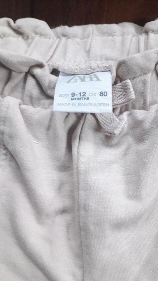 Kleiderset Kleiderpaket für Mädchen, Gr. 80, u.a. Zara, Manguun in Sinzig