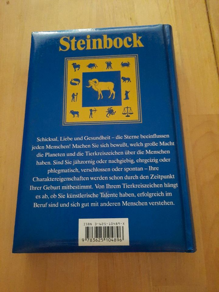Buch Steinbock Sternzeichen in Kaltenkirchen